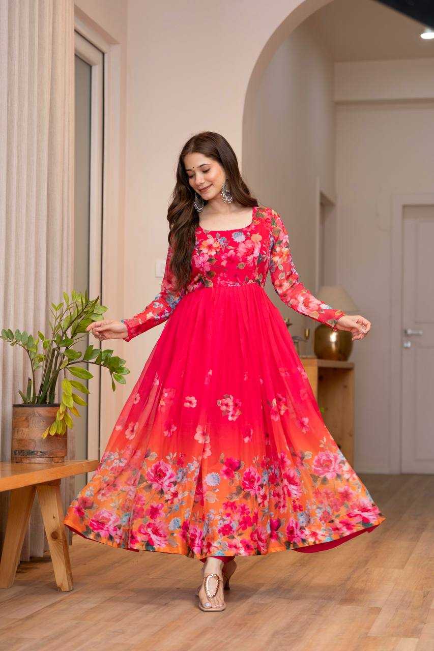 LIGHTWEIGHT GOWNS