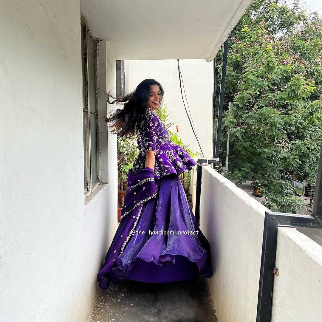 TRADITIONAL LEHENGA