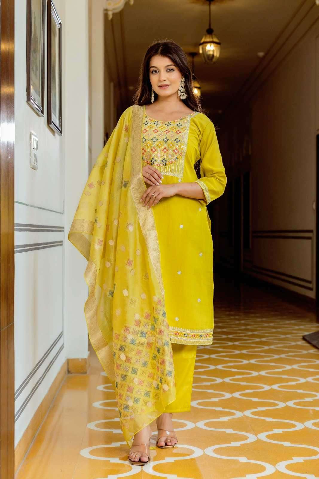 LADIES SUITS