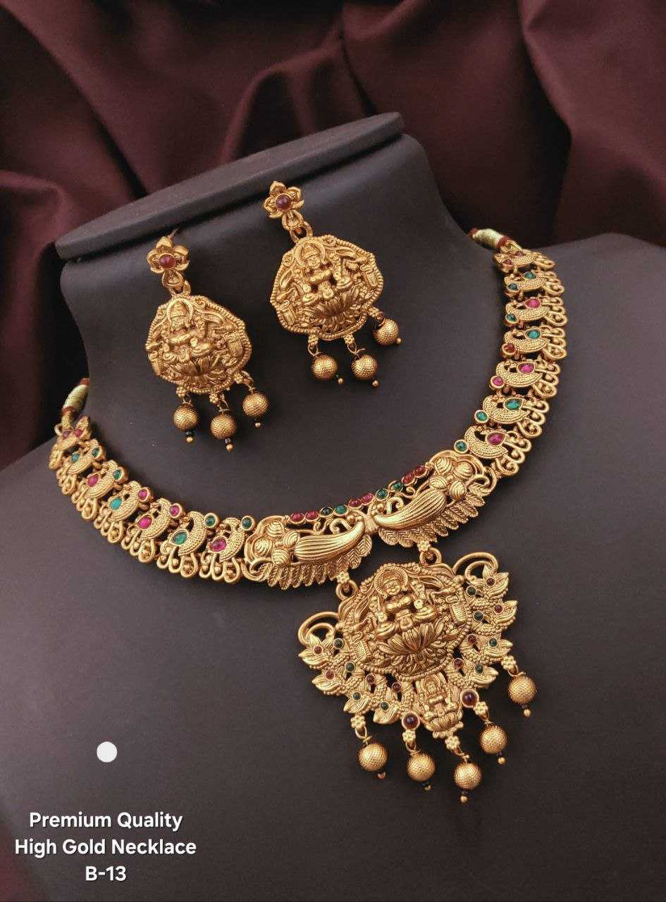 GOLDEN NECKLACE SET