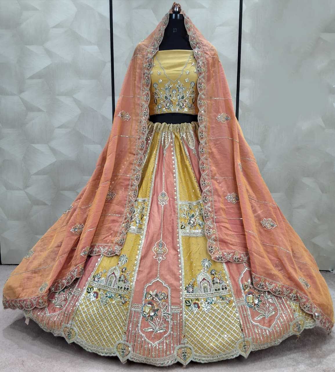 WEDDING LEHENGA
