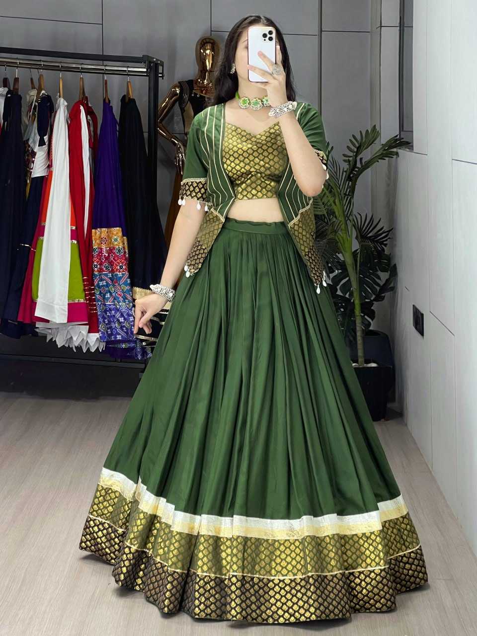 DESIGNER LEHENGA CHOLI
