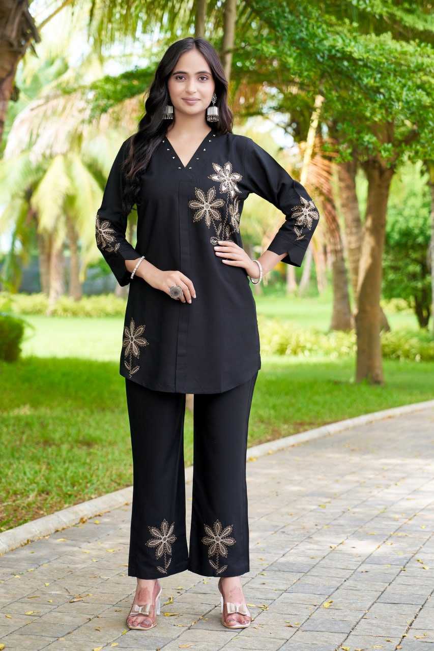 ETHNIC KURTIS