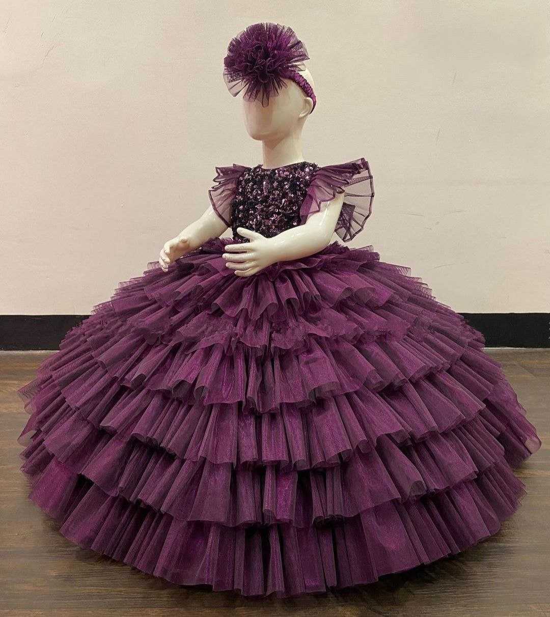 KIDS GOWN