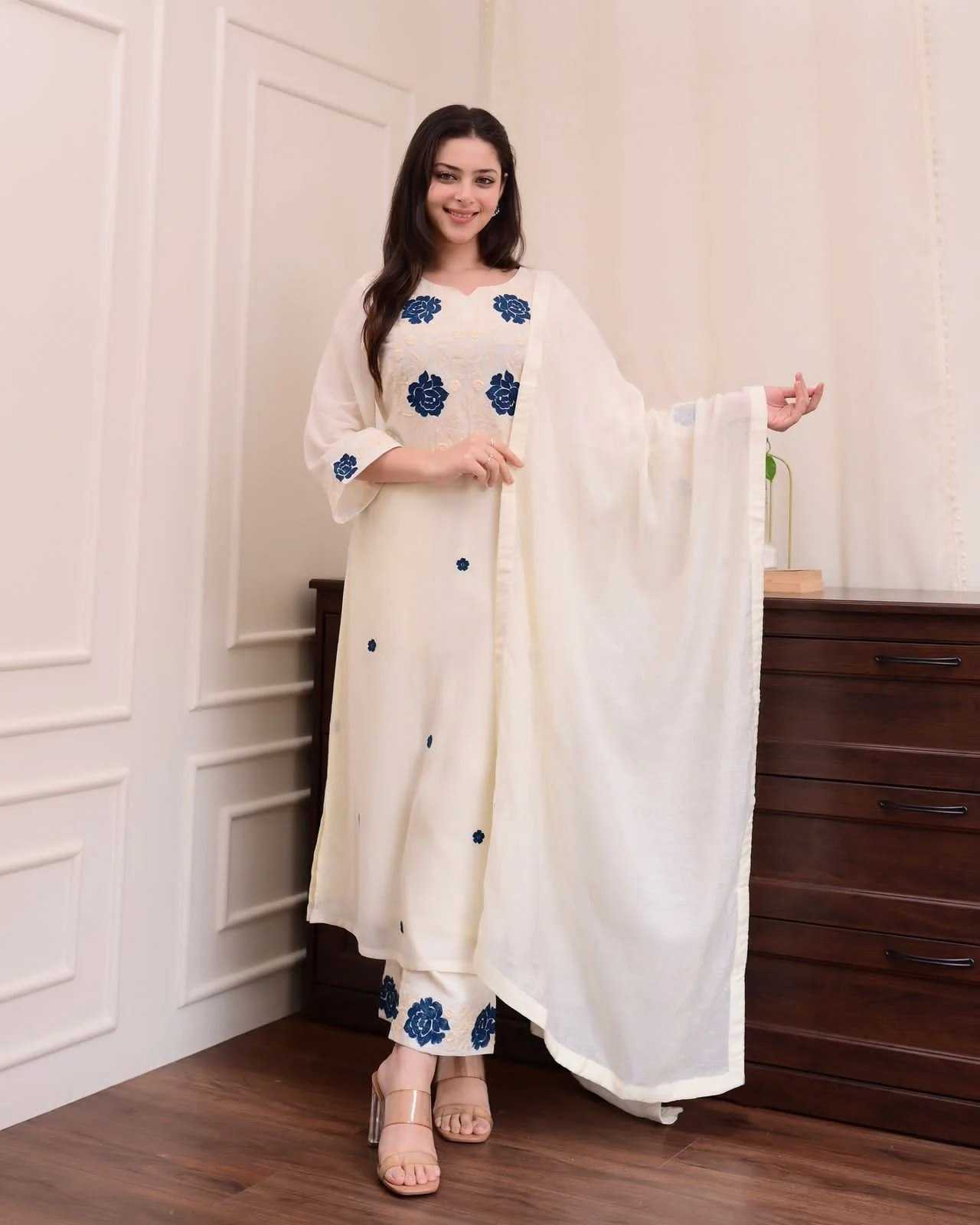 WHITE SALWAR SUIT