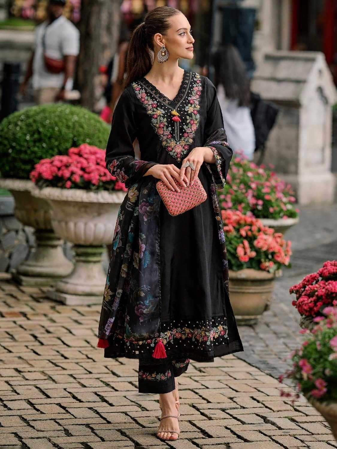 BLACK KURTIS