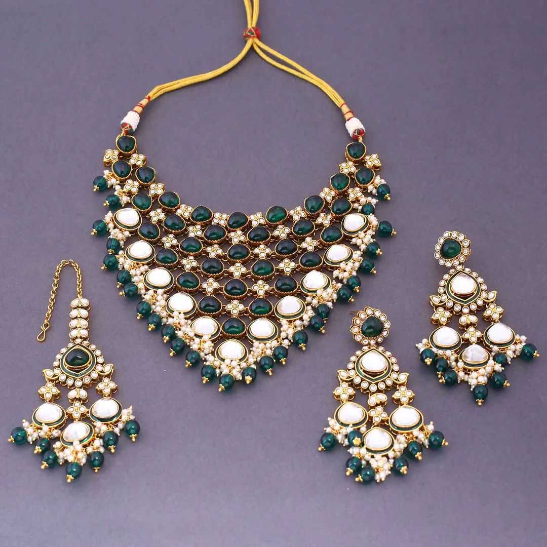 KUNDAN NECKLACE SET
