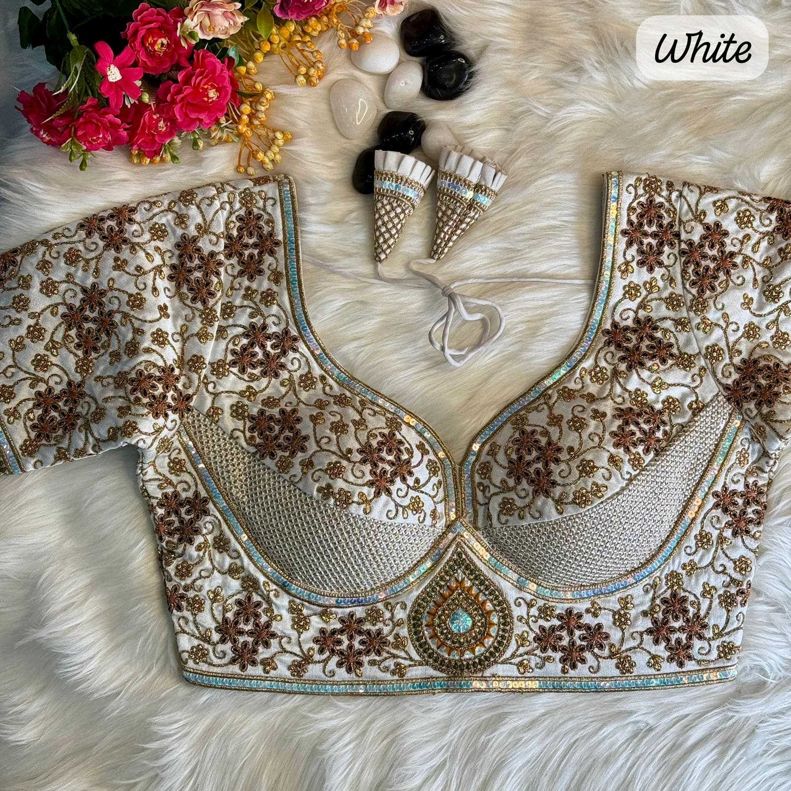 SEQUENCE EMBROIDERY BLOUSE