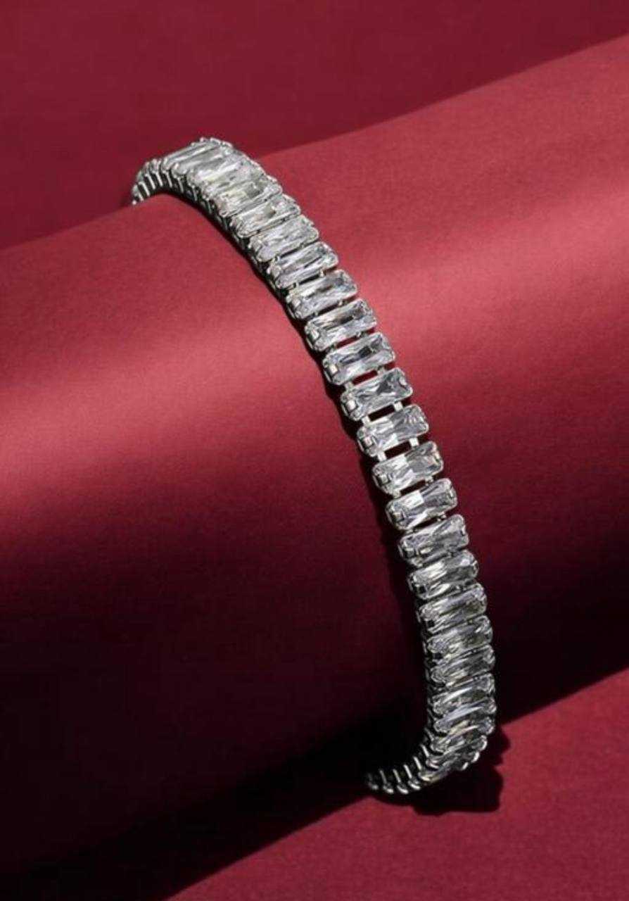  ARTIFICIAL BRACELETS