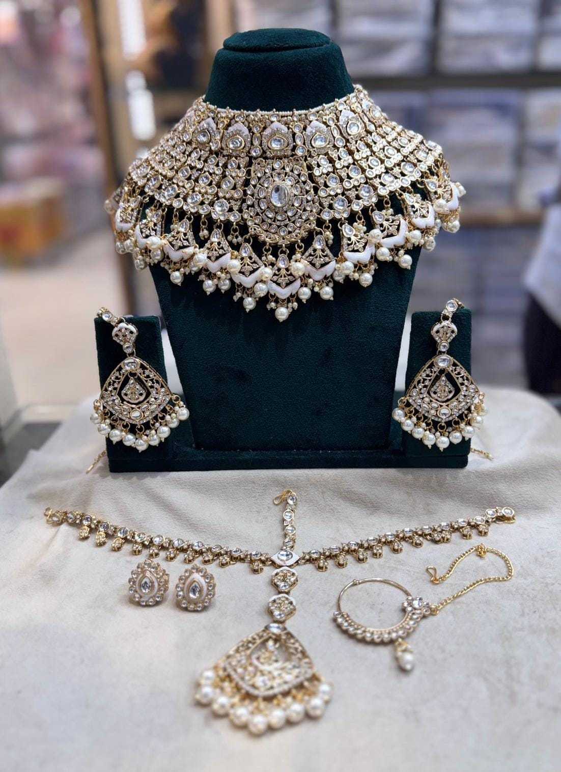 KUNDAN PENDANT SETS