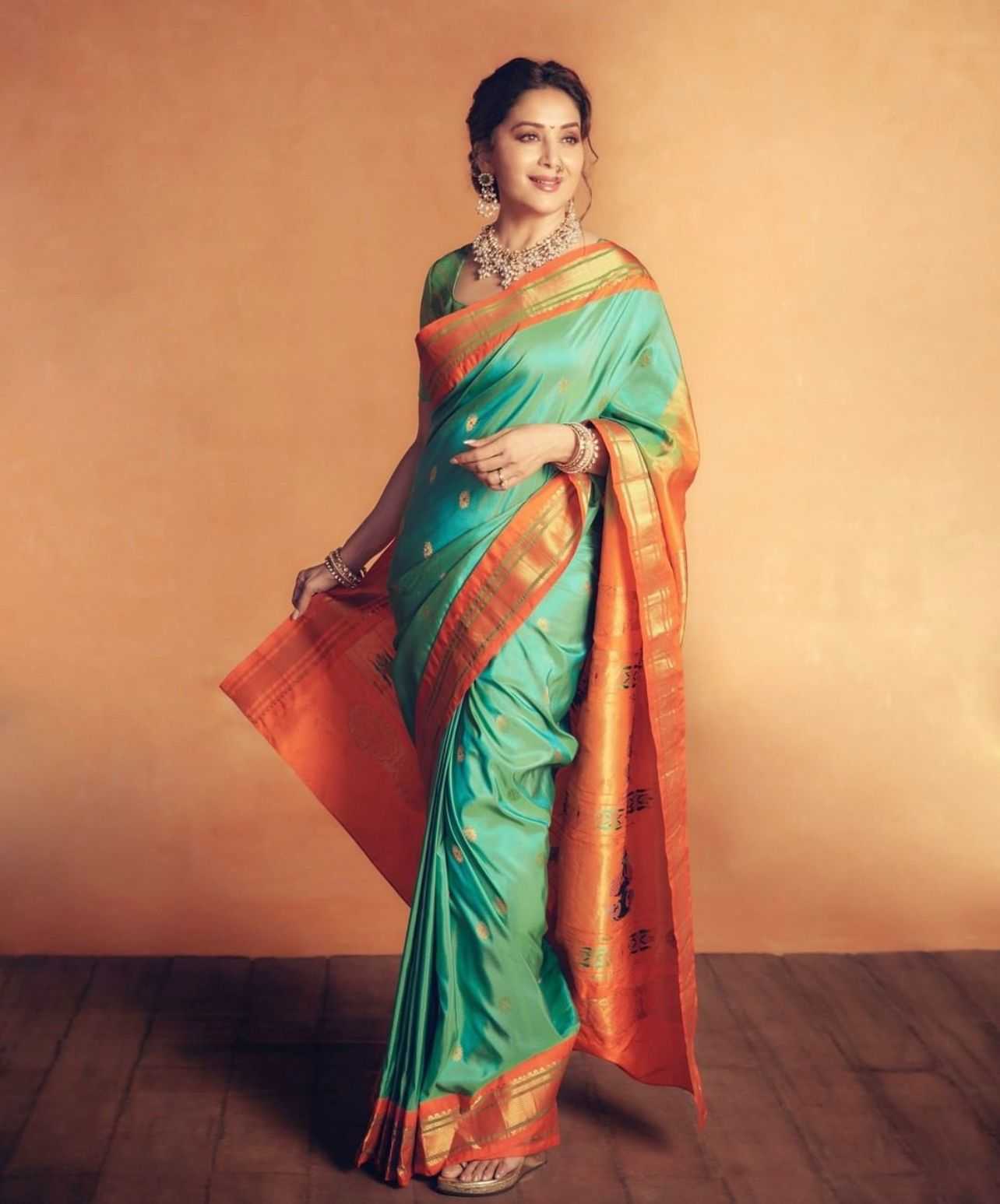 YNF LICHI SILK RAS MADHURI SILK SAREES WHOLESALE BANARASI SILK SOFT SILK ART SILK SAREE EMANUFACTURER