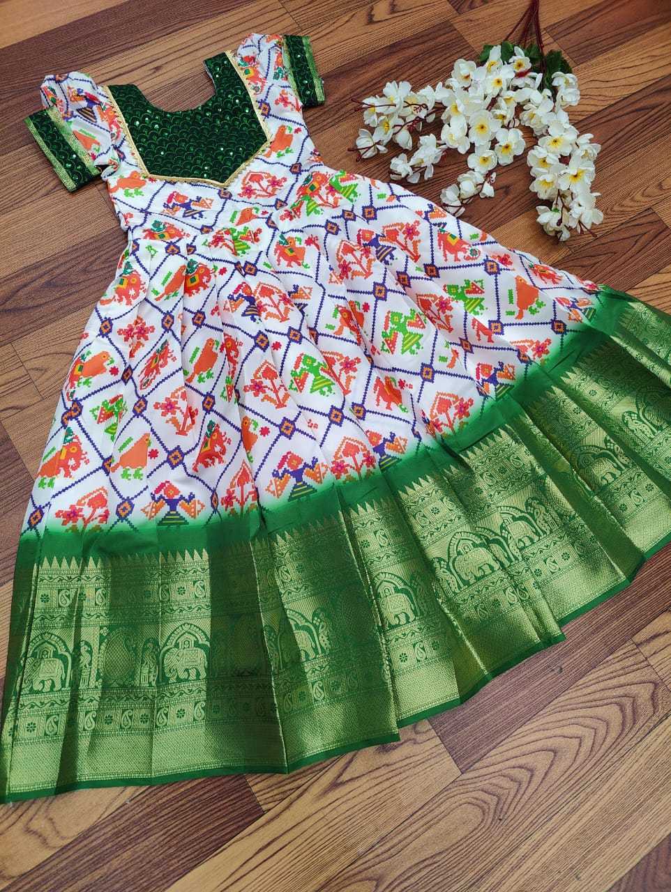 YNF SILK RPVR JAWELRY KIDS WEAR WHOLESALE KIDS GOWNS EMANUFACTURER