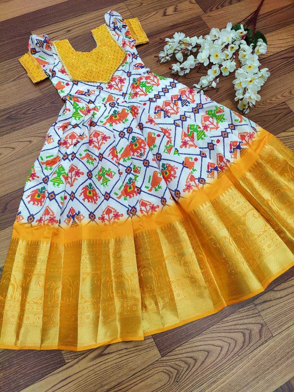 YNF SILK RPVR JAWELRY KIDS WEAR WHOLESALE KIDS GOWNS EMANUFACTURER