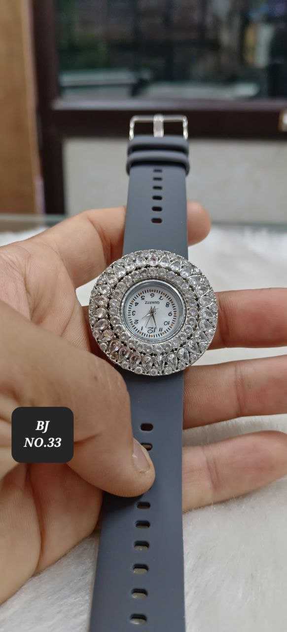 YNF V1 WOMEN JEWELLERY WHOLESALE FANCY DESIGNER WATCHES MANUFACTURER