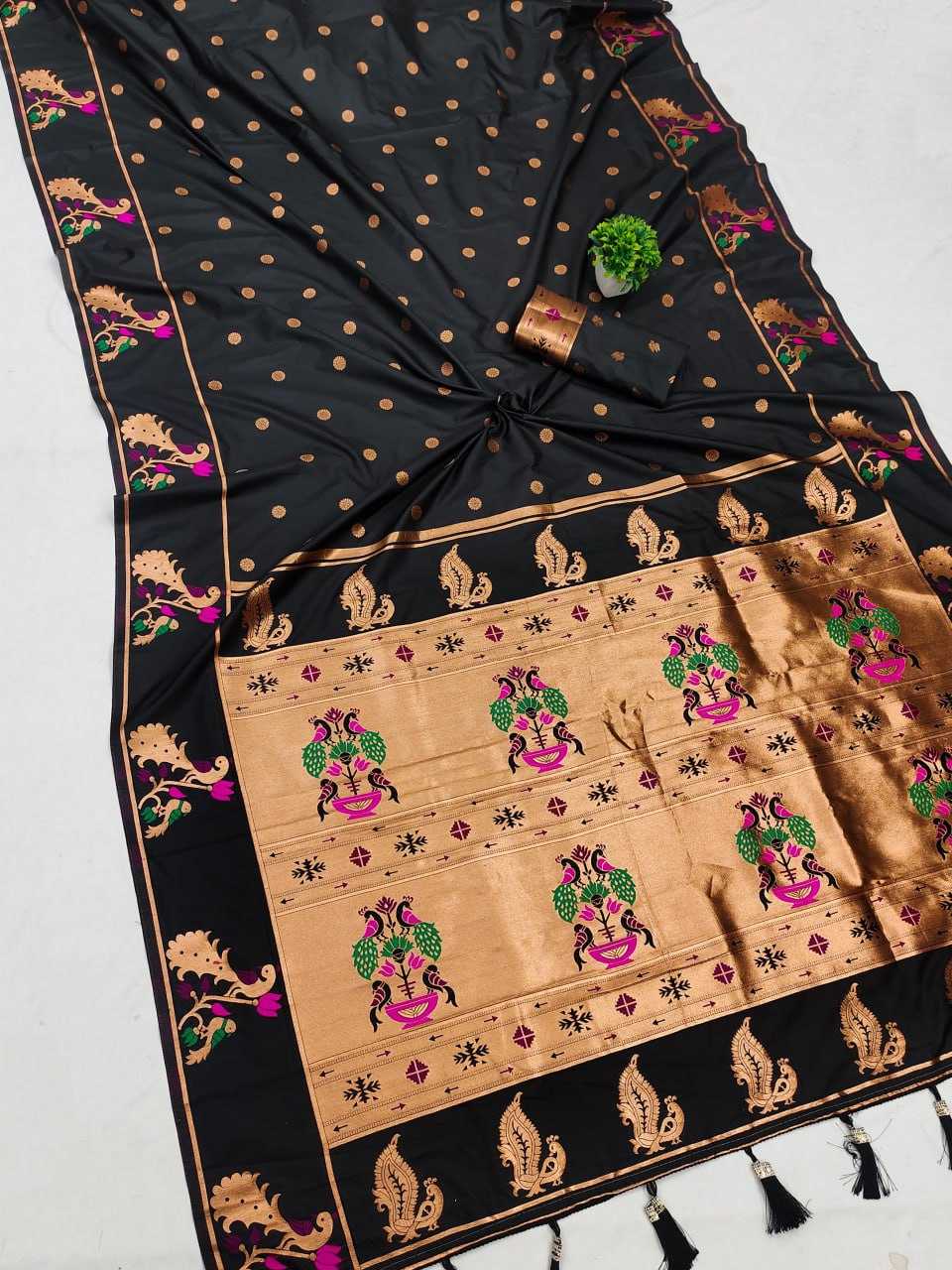 YNF PAITHANI SILK RIN150 AVANTIKA PAITHANI SILK SAREES WHOLESALE PAITHANI SOFT SILK TRADITIONAL SAREES MANUFACTURER