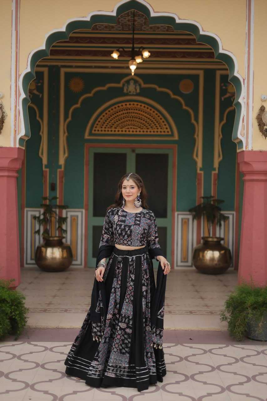 YNF RAYON KESH132 7123 LEHENGAS WHOLESALE TRADITIONAL PRINTED NAVRATRI CHANIYA CHOLI MANUFACTURER