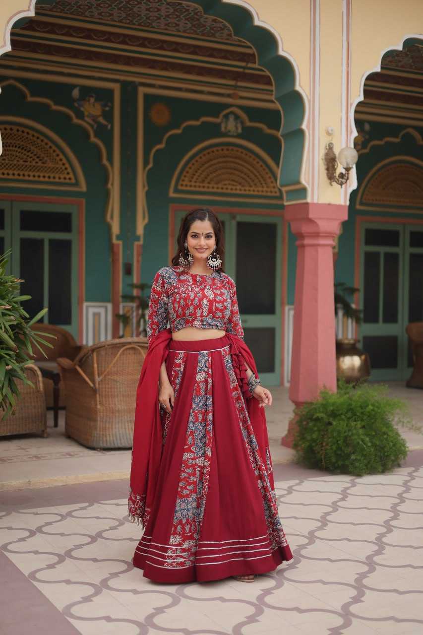 YNF RAYON KESH132 7123 LEHENGAS WHOLESALE TRADITIONAL PRINTED NAVRATRI CHANIYA CHOLI MANUFACTURER