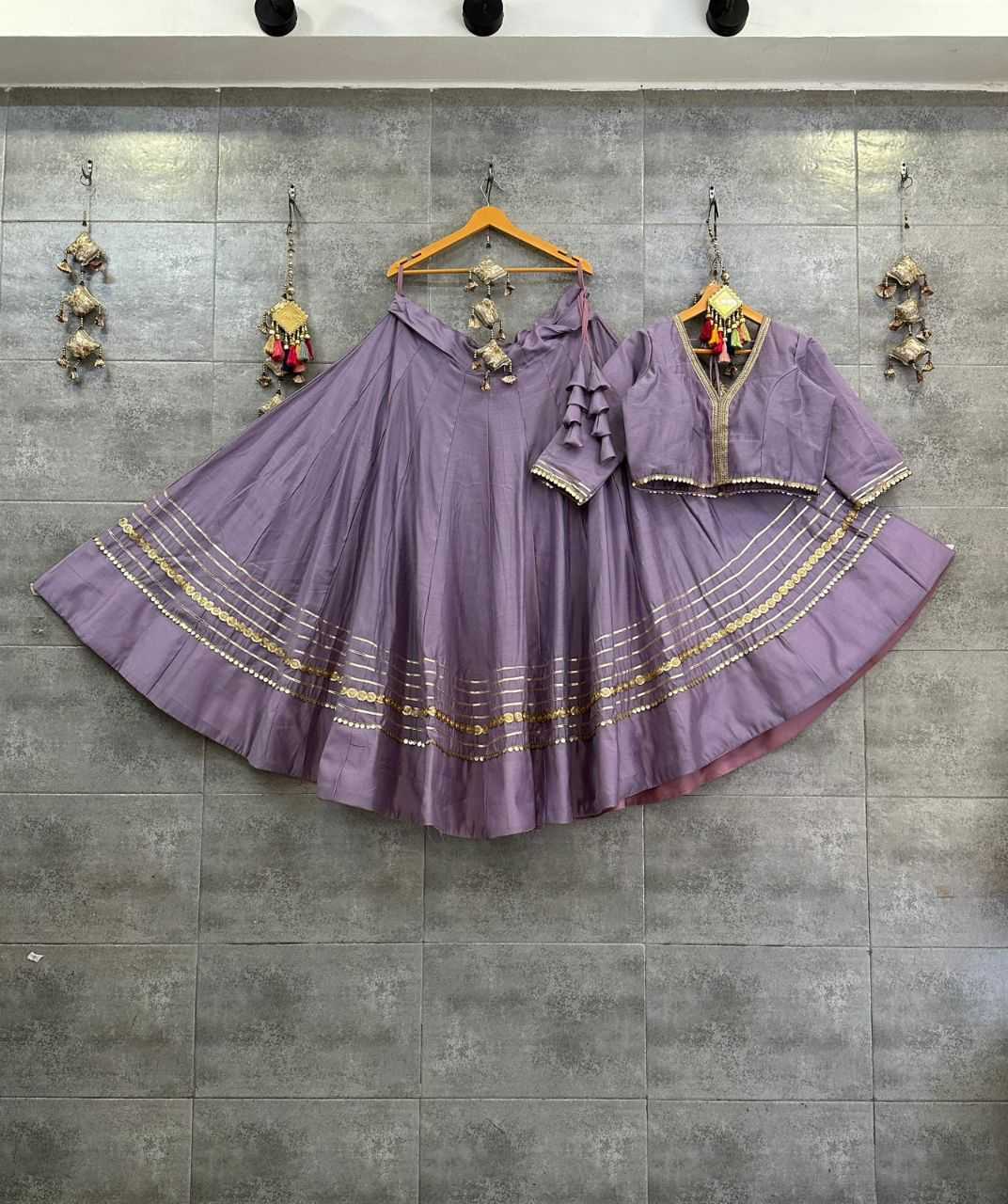 YNF ROMAN SILK  KESH179 AHB67 LEHENGAS WHOLESALE TRADITIONAL SILK LEHENGAS MANUFACTURER