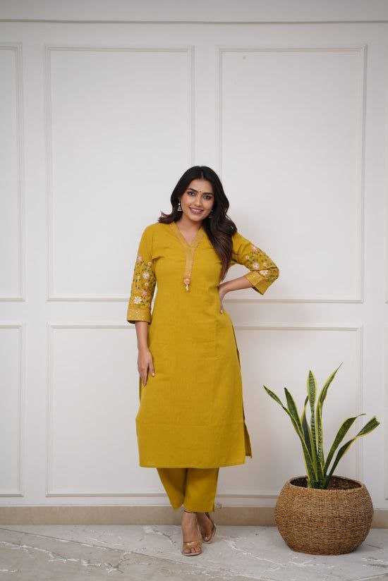 YNF RAYON RIN201 RRD26 KURTIS WHOLESALE FESTIVE RAYON KURTIS WITH BOTTOM FANCY EMBROIDERED V-NECK KURTIS MANUFACTURER