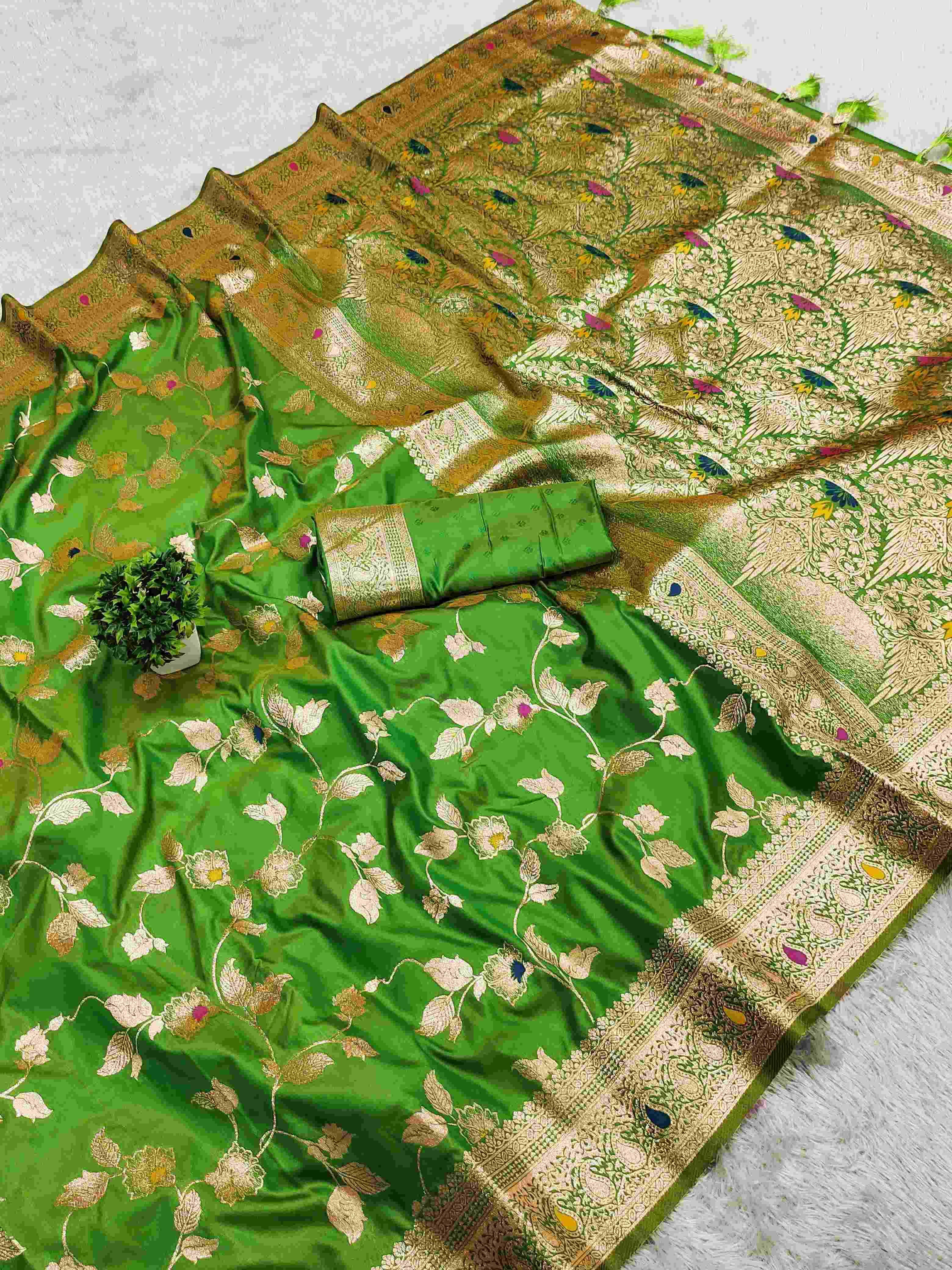 YNF BANARASI SOFT SILK RIN150 Banarasi - 4 SILK SAREE WHOLESALE BANARASI DESIGNER PURE ZARI SILK SAREE MANUFACTURER