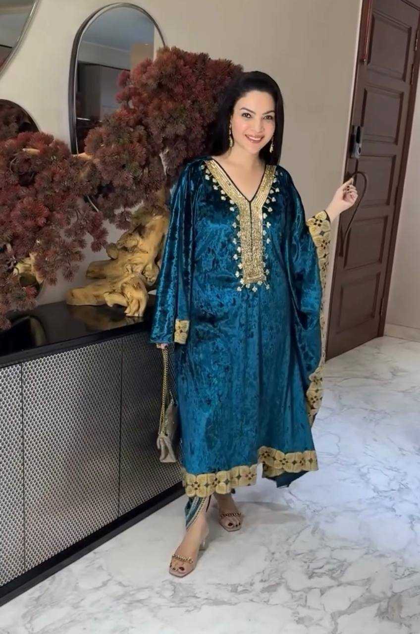 YNF VELVET KESH228 576 SUIT WHOLESALE EMBROIDERED VELVET LADIES SUIT MANUFACTURER