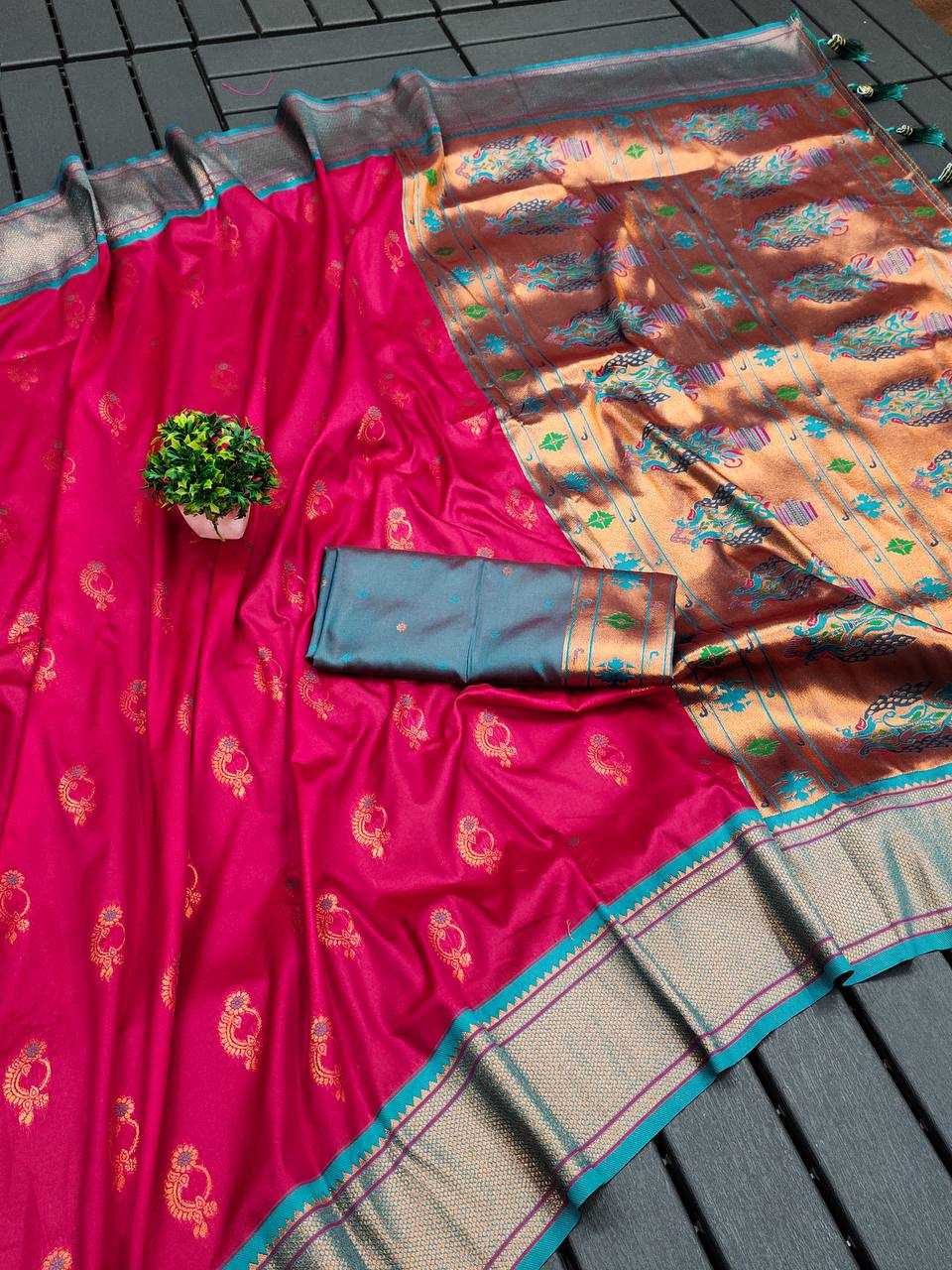 Ynf Paithani Silk RIN150 Nath Paithani -2 Silk Sarees Wholesale Paithani Sarees Heavy Silk Sarees Zari Border Silk Sarees Manufacturer