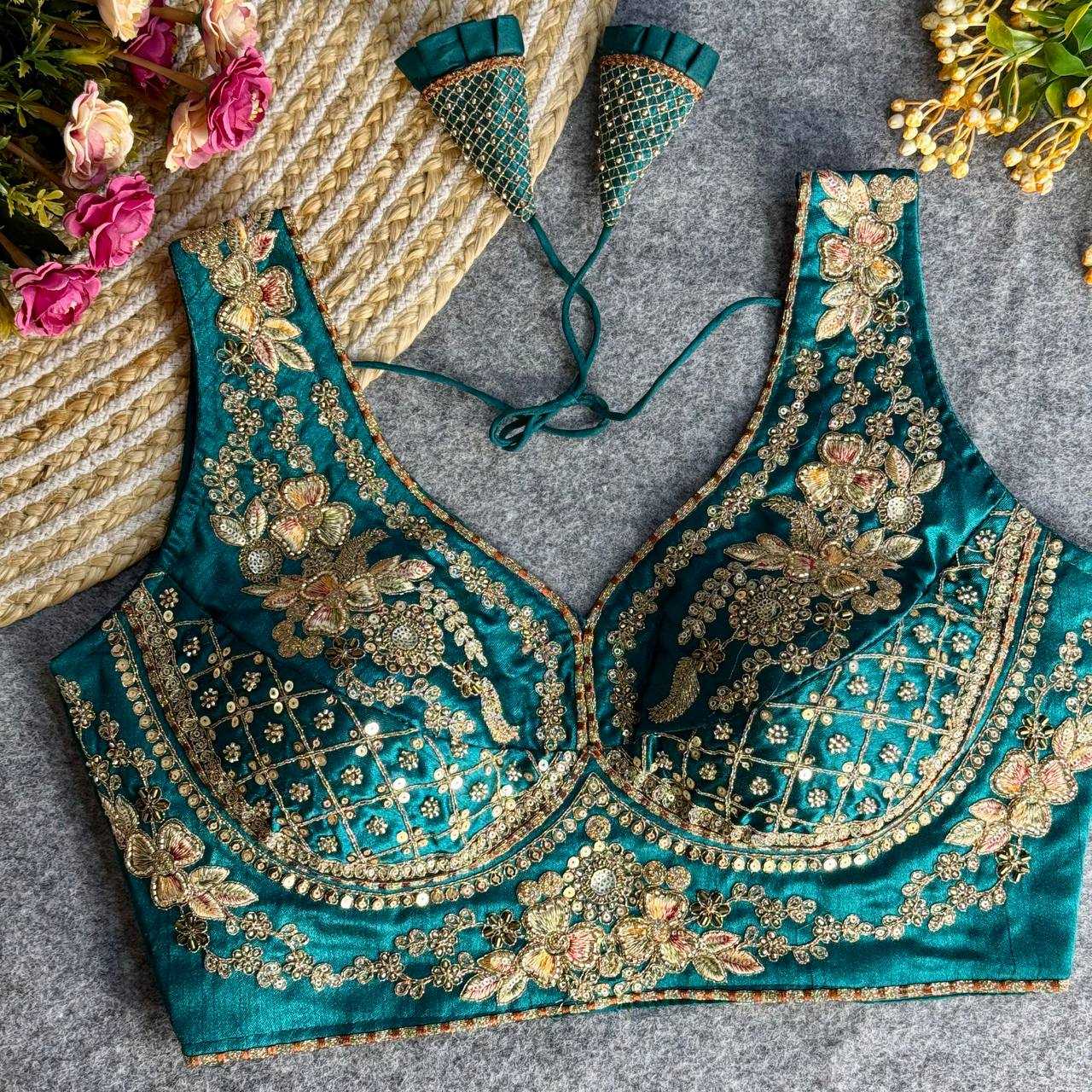 Ynf Italian Silk KESH111 NEACK BRIDAL BLOUSE Readymade Blouses Wholesale V-Neck Blouses Sequence Embroidery Blouse Sleeveless Blouse Manufacturer