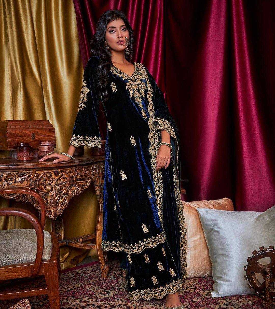 Ynf Velvet KESH492 930 Suits & Dresses Wholesale Velvet Suits Embroidery Suits Palazzo Suit Manufacturer