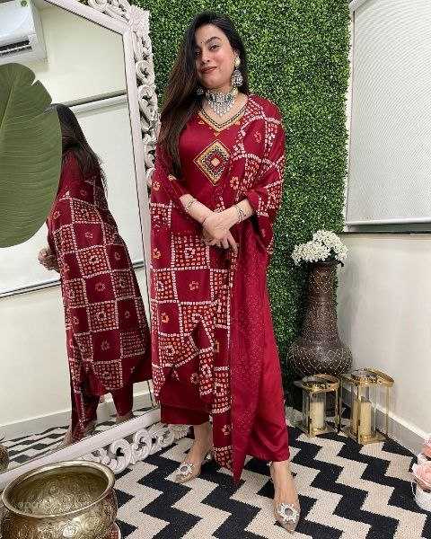 Ynf Chanderi Silk KESH529 KHUSHI Suits & Dresses Wholesale Ladies Suits Embroidery Suits Party wear suits Chanderi Suit Manufacturer