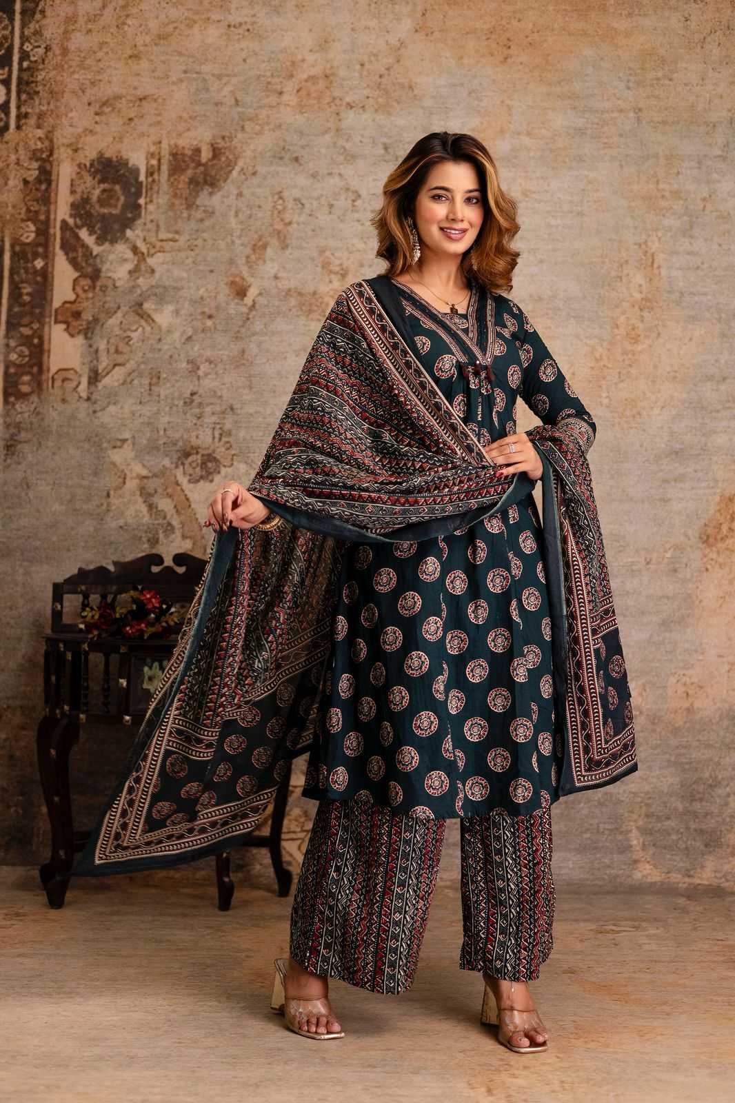 Ynf Cotton RIN190 SL Setwise Collections Wholesale Kurtis Catalogs Manufacturer