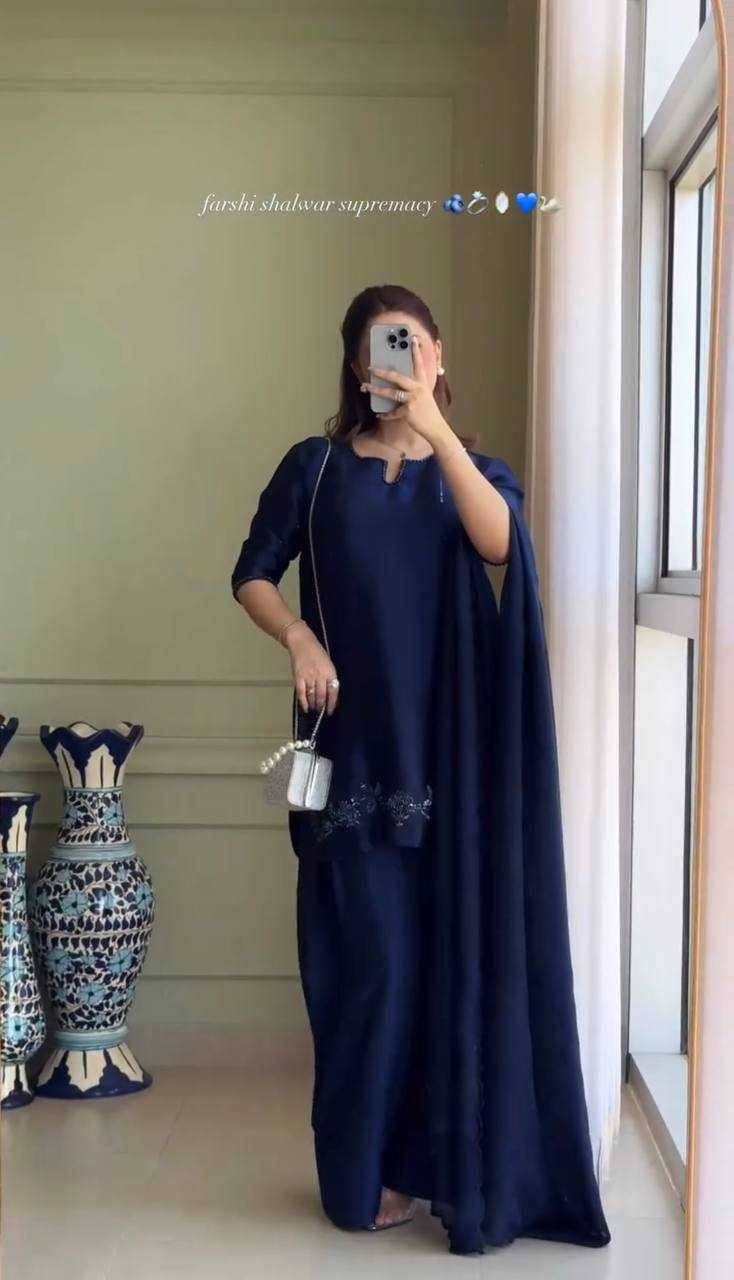 Ynf Crepe Silk KESH528 461 Suits & Dresses Wedding Collections Festive Collections Wholesale Ladies Silk Suit Party wear suits Handwork Suits Manufacturer