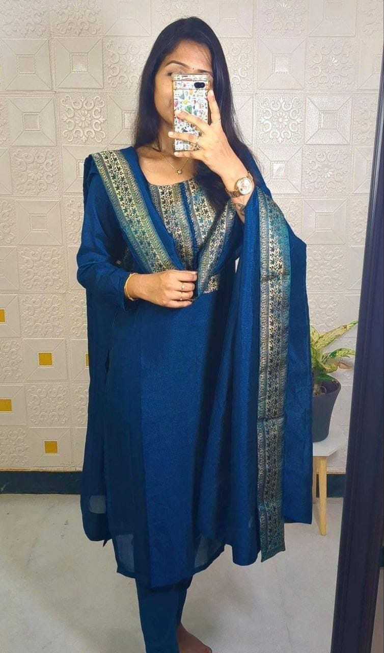 Ynf Vichitra Silk RIN222 Crepe Kurti Plus Size Collections Wholesale Party Wear Kurtis Designer Kurtis Silk Kurtis Manufacturer