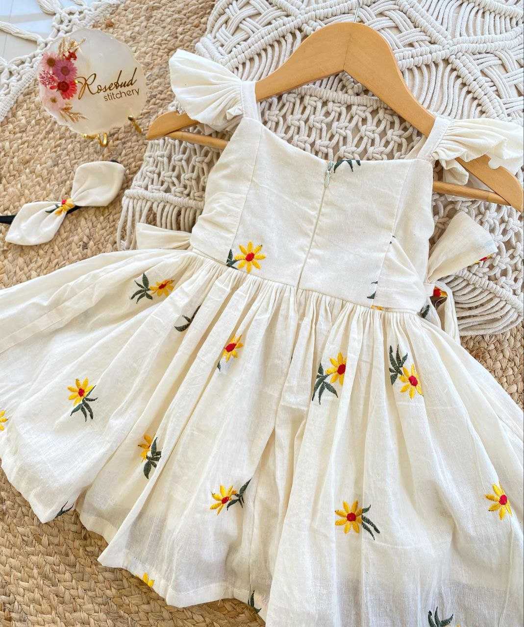 YNF COTTON BAB WHITE KIDS WEAR WHOLESALE KIDS FROCKS MANUFACTURER