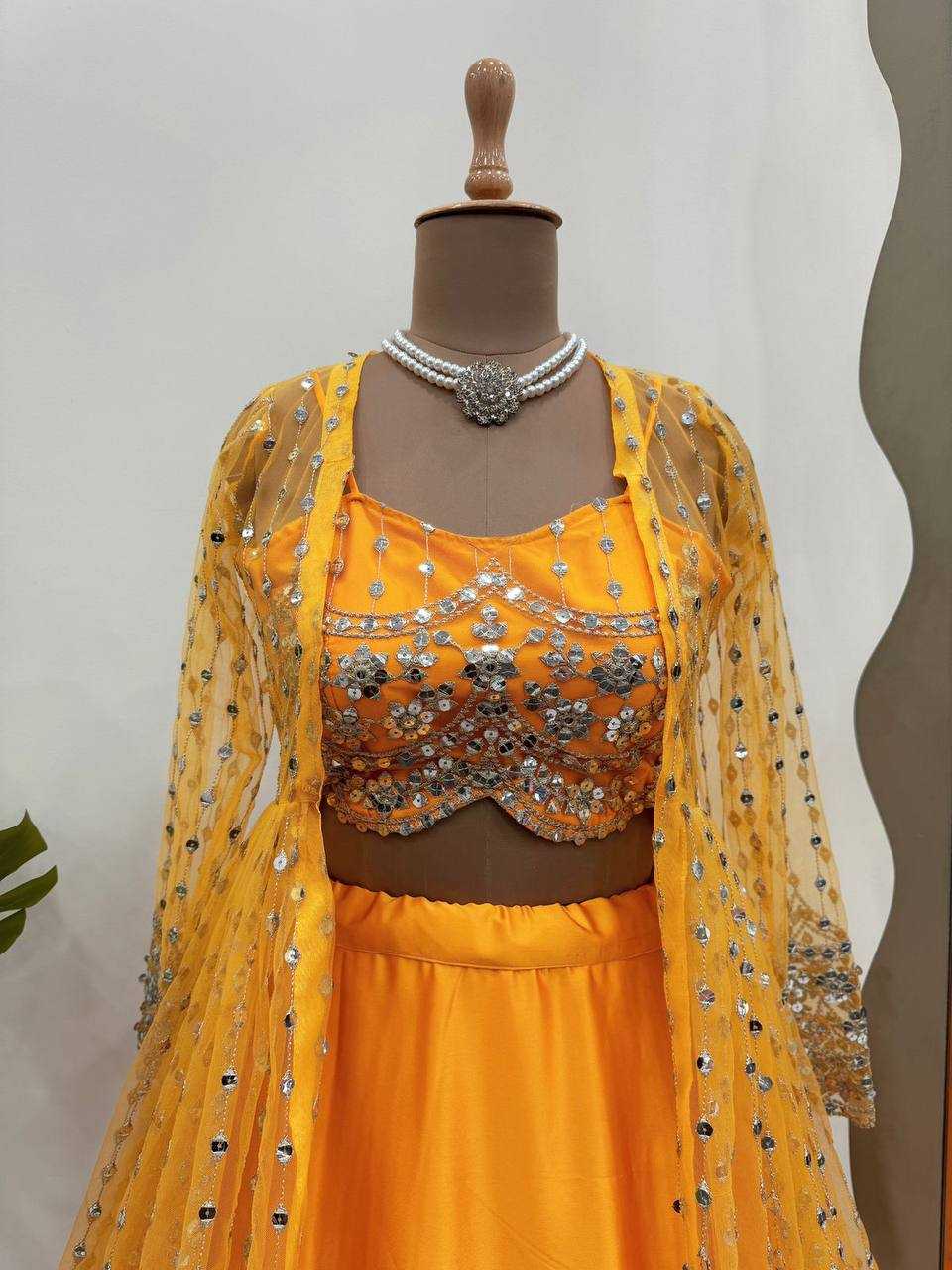 YNF JAPAN SARTIN RIN162 275 LEHENGAS WHOLESALE DESIGNER FANCY TRADITIONAL LEHENGA MANUFACTURER   