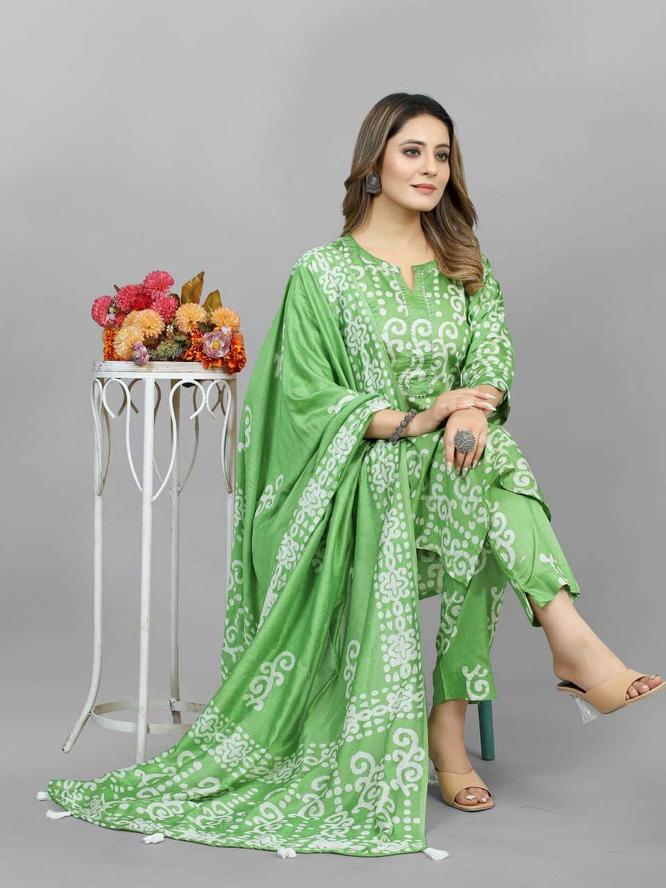 YNF COTTON SRRT BATIK SUITS & DRESSES WHOLESALE PRINTED COTTON LADIES SILK SUITS MANUFACTURER