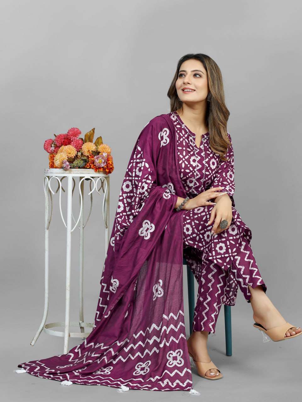 YNF COTTON SRRT BATIK SUITS & DRESSES WHOLESALE PRINTED COTTON LADIES SILK SUITS MANUFACTURER