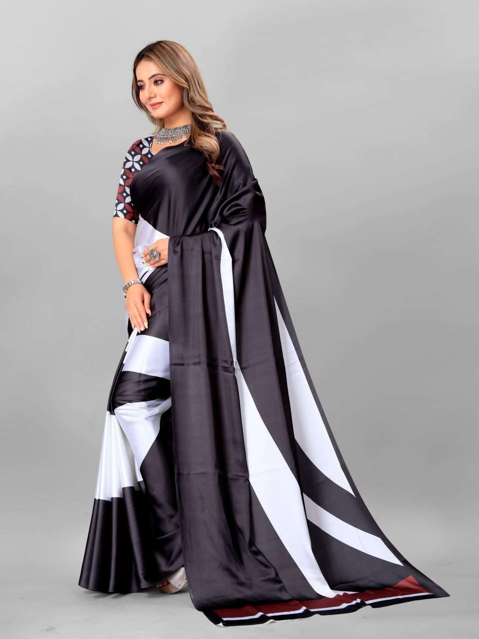 YNF CREPE SRRT JAPAN CRAPE2 SAREES WHOLESALE PRINTED LADIES CREPE SATIN SAREES MANUFACTURER