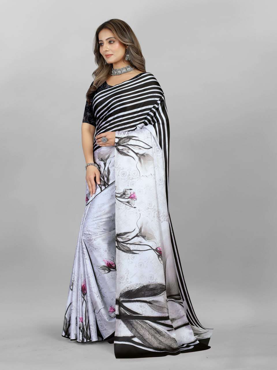 YNF CREPE SRRT JAPAN CRAPE4 SAREES WHOLESALE PRINTED LADIES CREPE SATIN SAREES MANUFACTURER