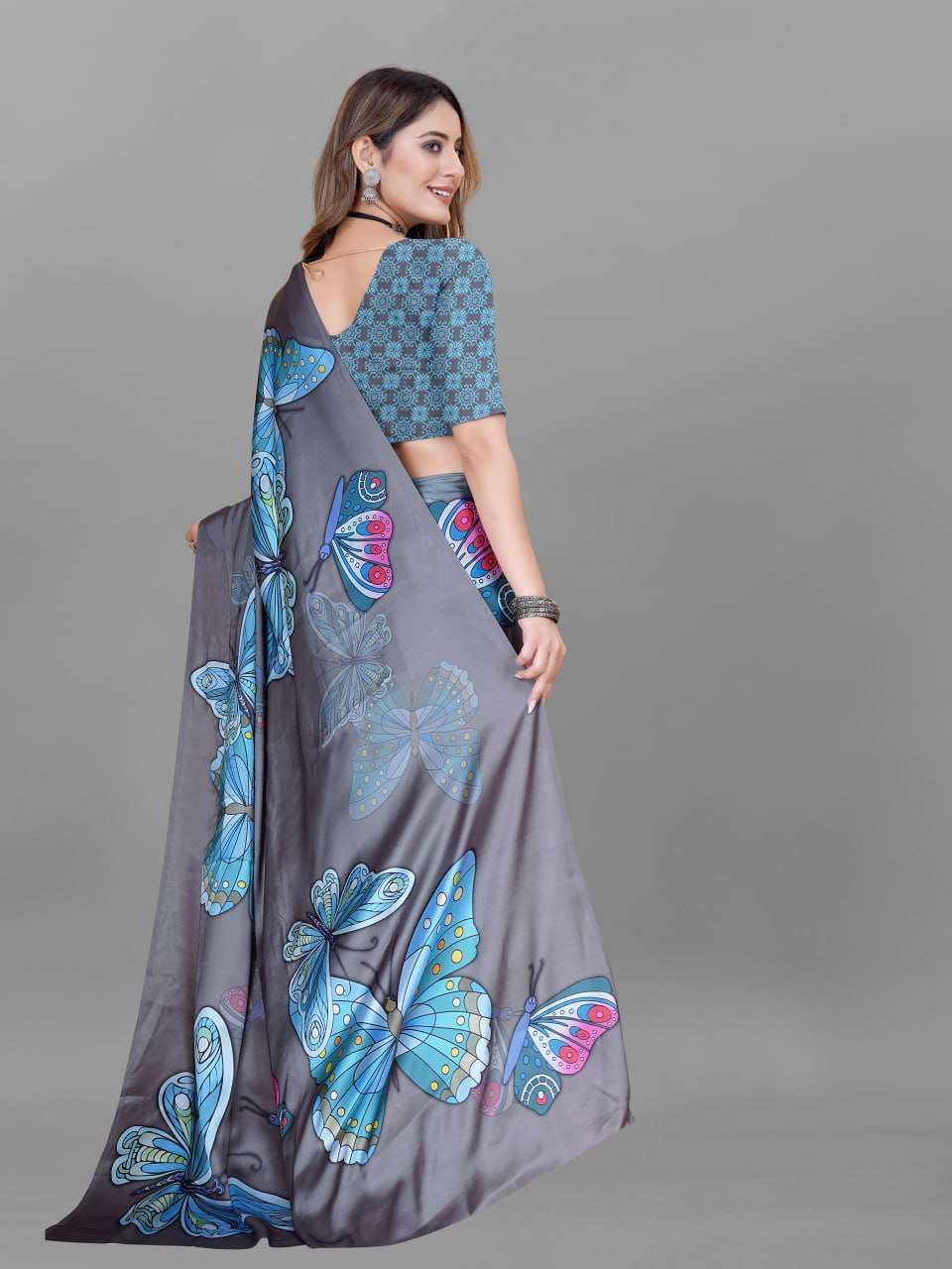 YNF CREPE SRRT JAPAN CRAPE6 SAREES WHOLESALE PRINTED LADIES CREPE SATIN SAREES MANUFACTURER