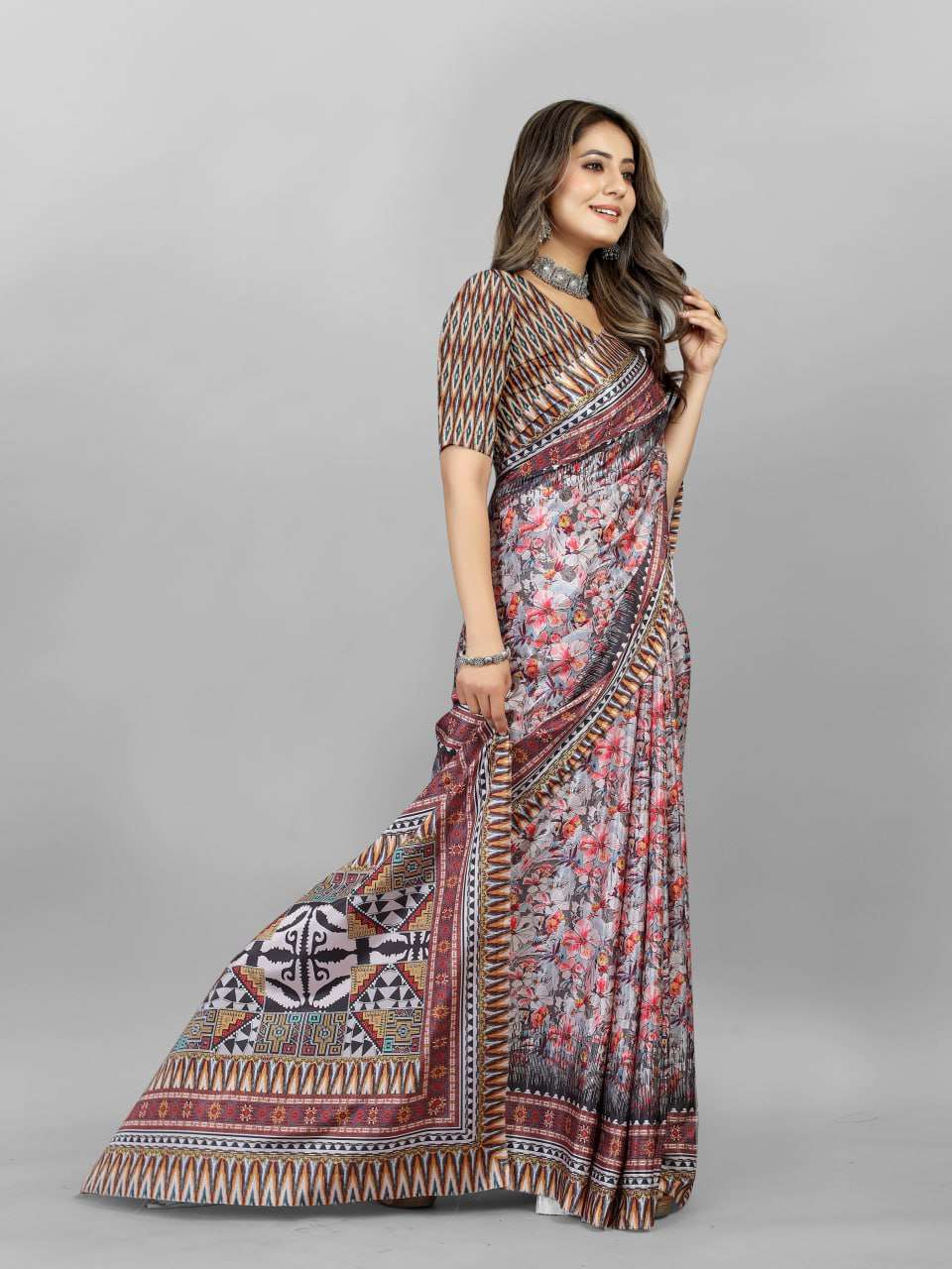 YNF CREPE SRRT SILK CRAPE SAREES WHOLESALE PRINTED LADIES CRAPE SATIN SAREES MANUFACTURER