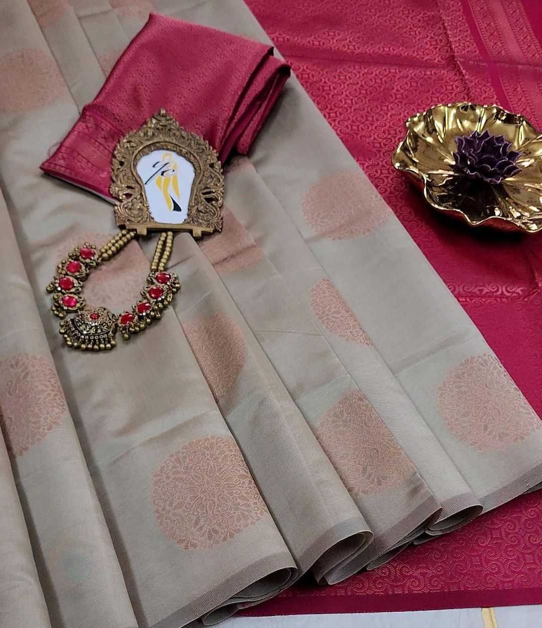 YNF HANDLOOM SILK RVV 13 SILK SAREES WHOLESALE BANARASI SILK SOFT SILK HANDLOOM SILK SAREES MANUFACTURER