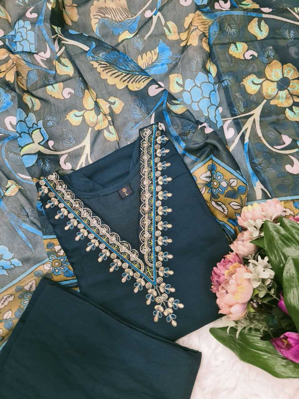 YNF HEAVY ROMAN SILK SMC MALVIKA SUITS & DRESSES WHOLESALE LADIES EMBROIDERY LADIES SALWAR SUITS MANUFACTURER