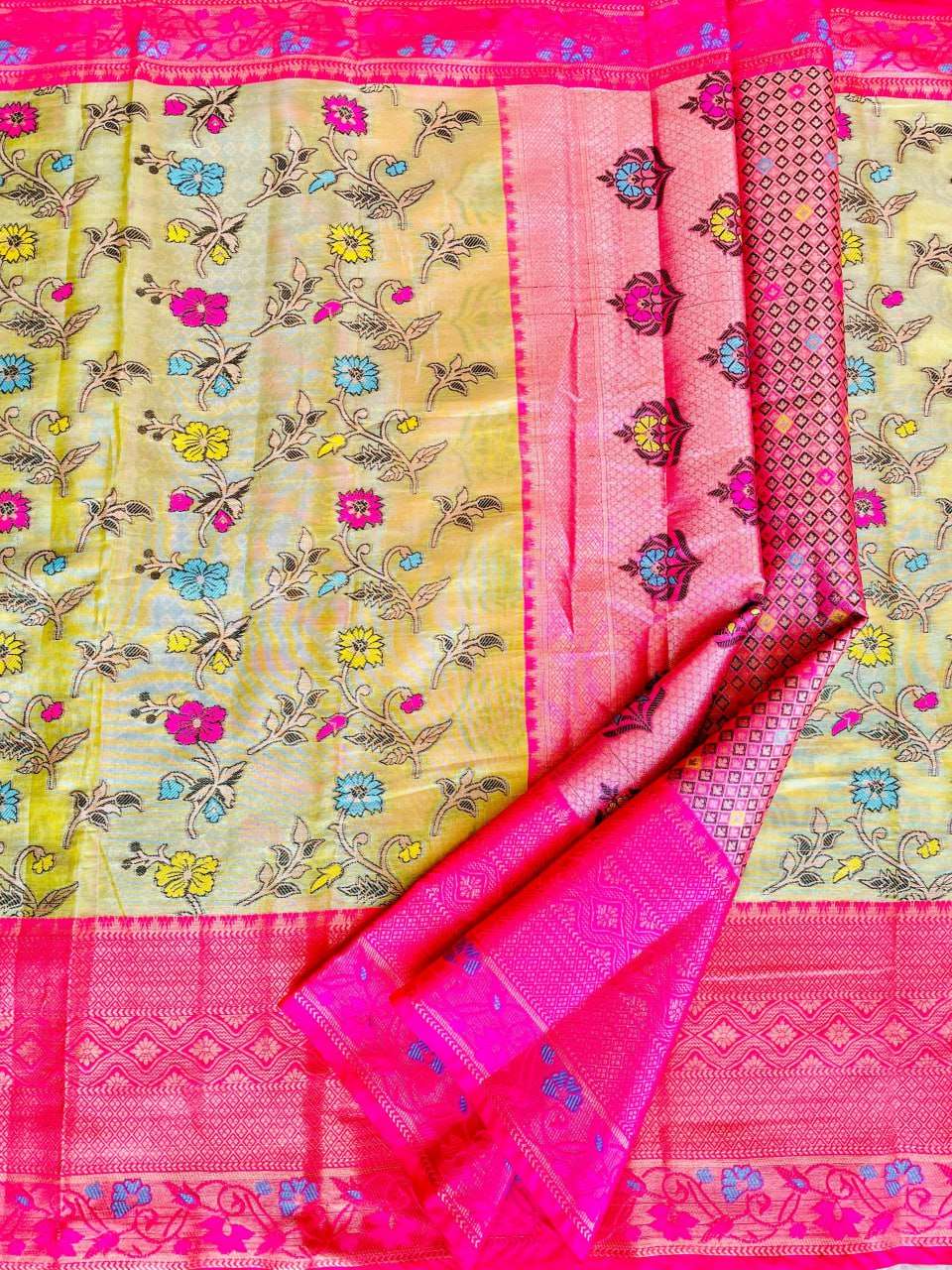 YNF SOFT SILK RVV 23 SILK SAREES WHOLESALE SOFT SILK HANDLOOM PATTU SAREES MANUFACTURER