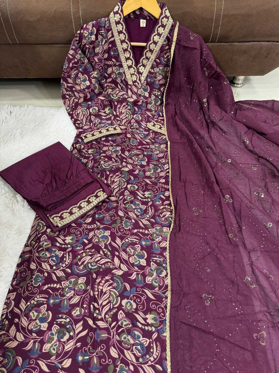 YNF CHANDERI  RIN126 262 SUITS & DRESSES WHOLESALE LADIES LADIES SILK ZARI WORK CHANDERI SUITS MANUFACTURER