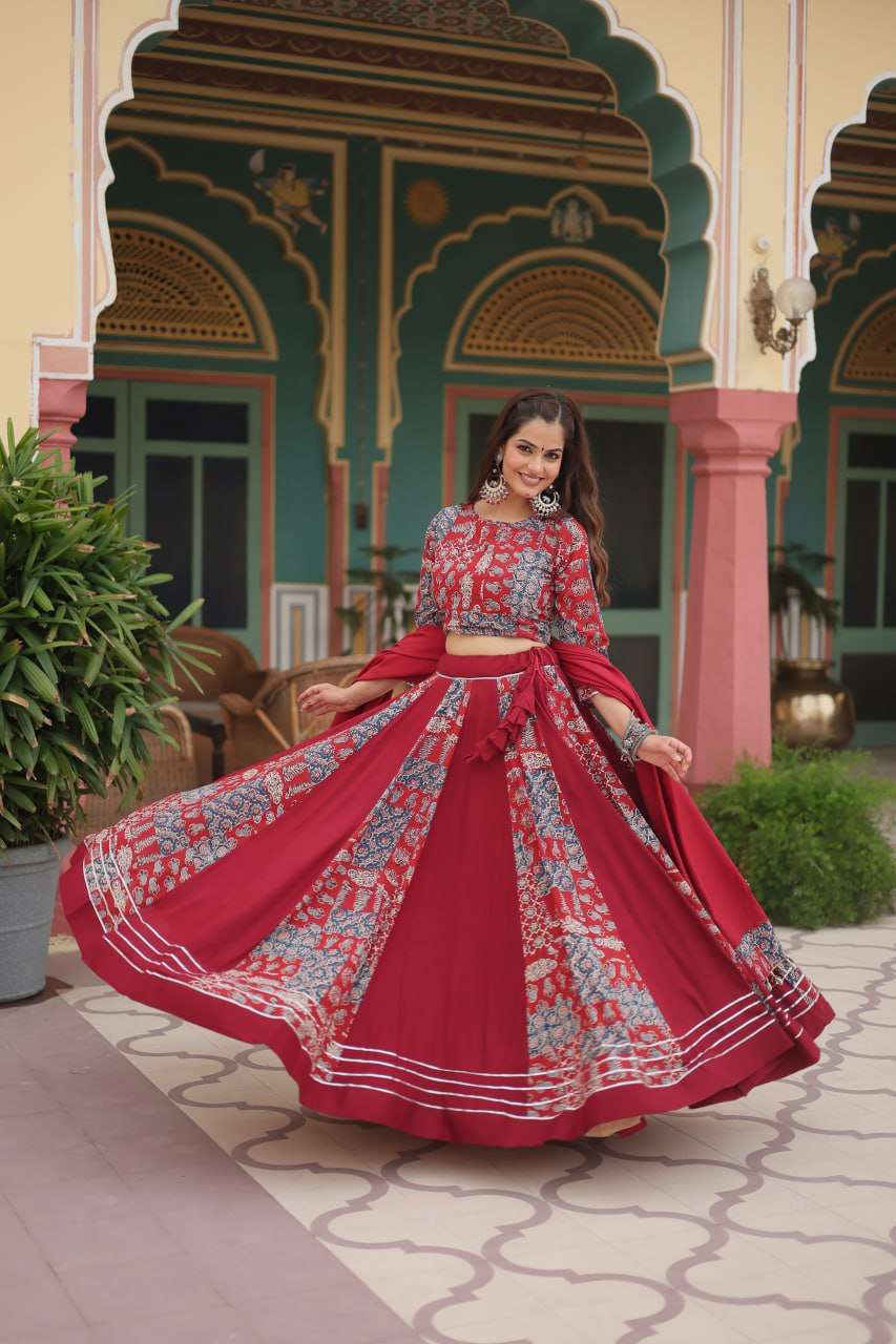 YNF RAYON KESH132 7123 LEHENGAS WHOLESALE TRADITIONAL PRINTED NAVRATRI CHANIYA CHOLI MANUFACTURER