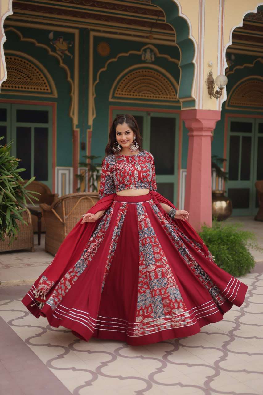 YNF RAYON KESH132 7123 LEHENGAS WHOLESALE TRADITIONAL PRINTED NAVRATRI CHANIYA CHOLI MANUFACTURER