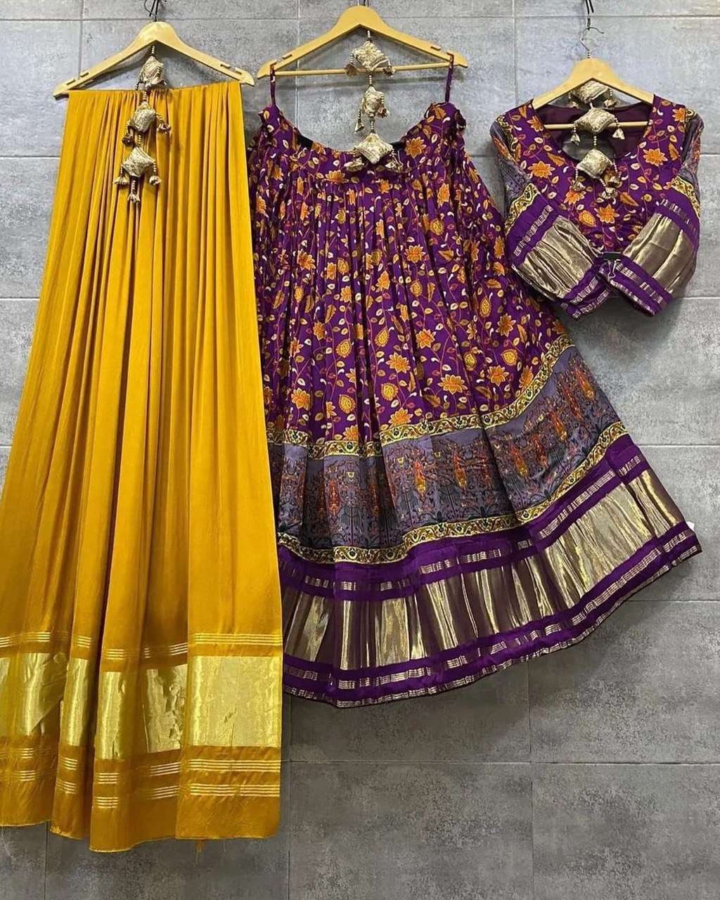  YNF SATIN RIN141 515 LEHENGAS WHOLESALE SILK PRINTED NAVRATRI CHANIYA CHOLI LEHENGAS MANUFACTURER