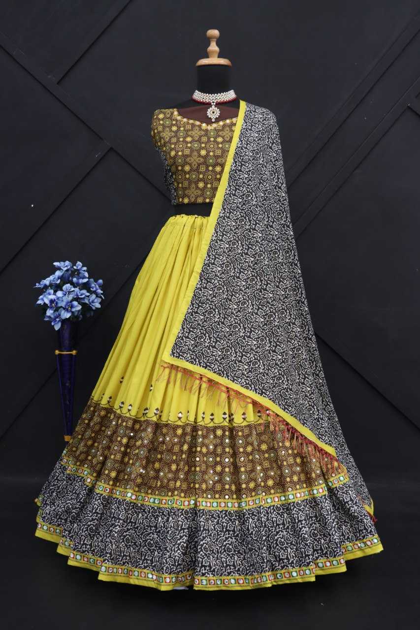 YNF MUSLIN COTTON RIN190 183 LEHENGAS WHOLESALE TRADITIONAL PRINTED NAVRATRI CHANIYA CHOLI LEHENGAS MANUFACTURER