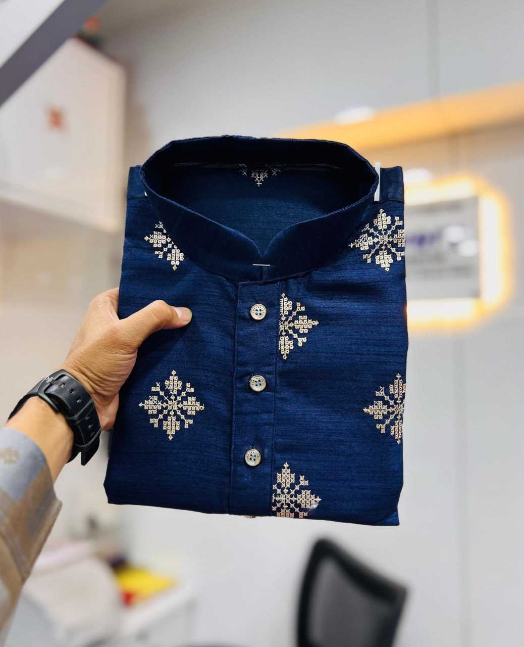 YNF PARBON SILK RIN111 GOLDEN FLOWER MENS WEAR WHOLESALE MENS KURTA PYJAMA SILK KURTA MANUFACTURER