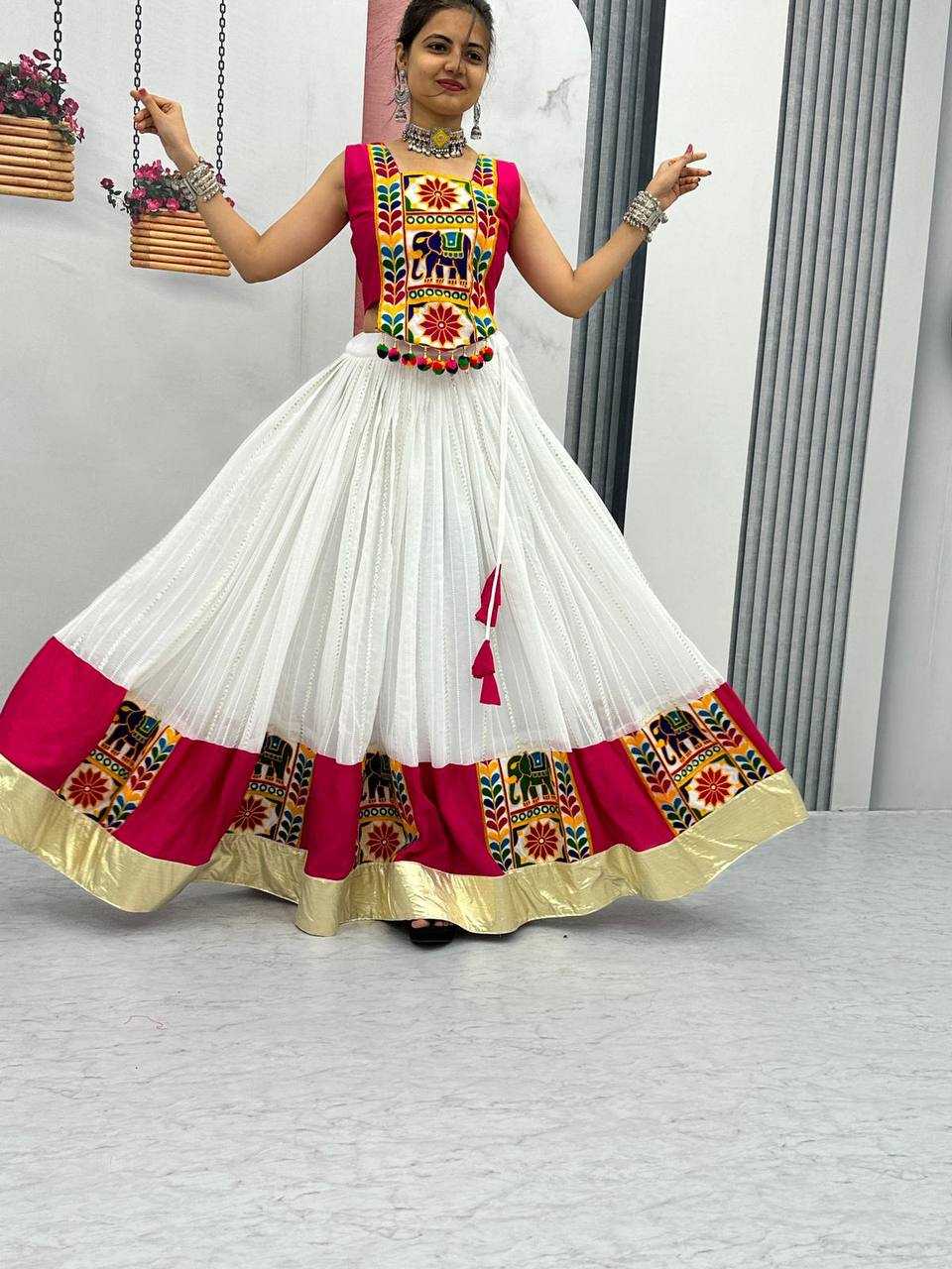 YNF PURE COTTON KESH120 150 LEHENGAS WHOLESALE TRADITIONAL NAVRATRI CHANIYA CHOLI LEHENGAS MANUFACTURER